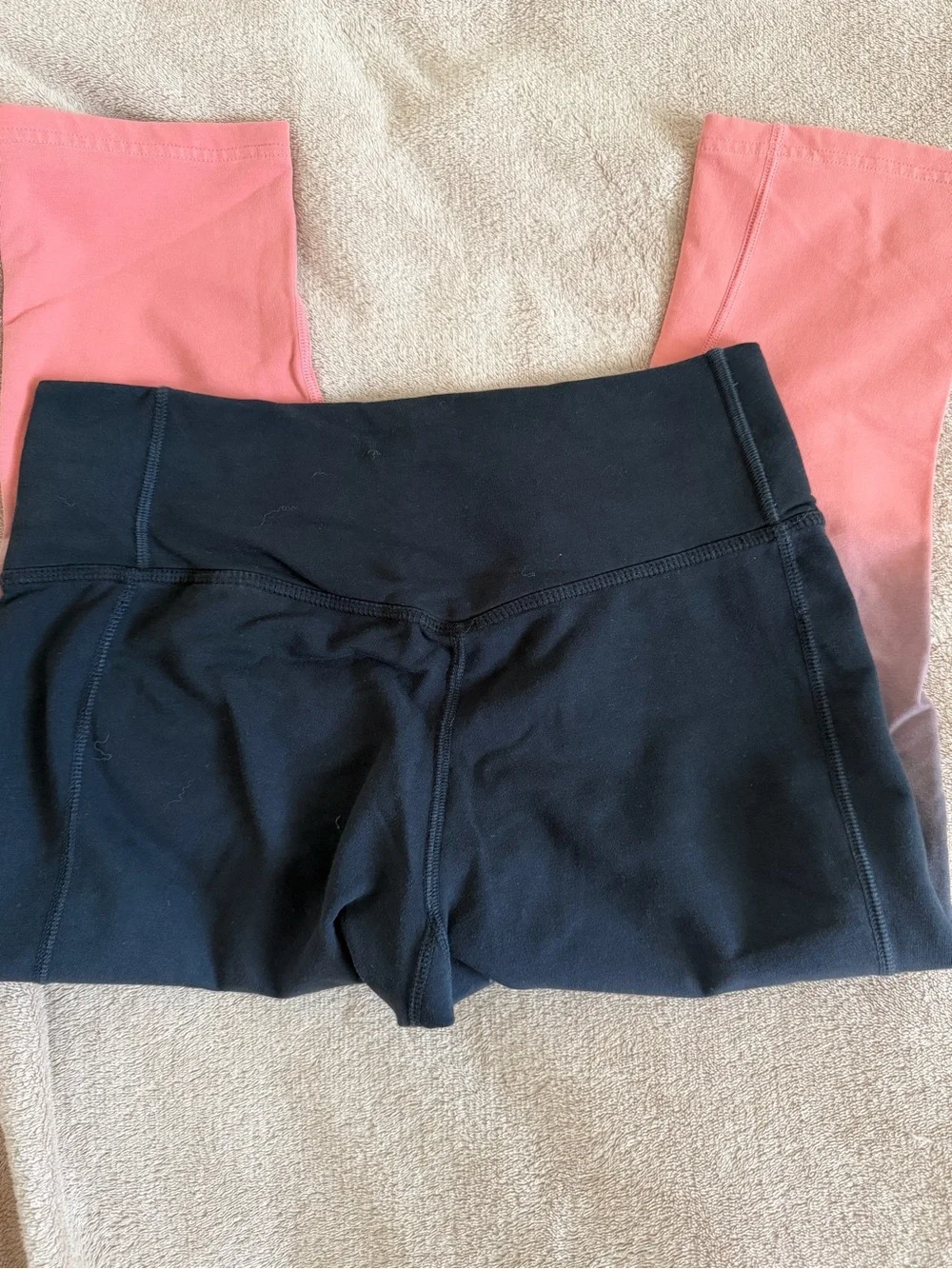 Nike Women’s Peach Ombre Capri Leggings